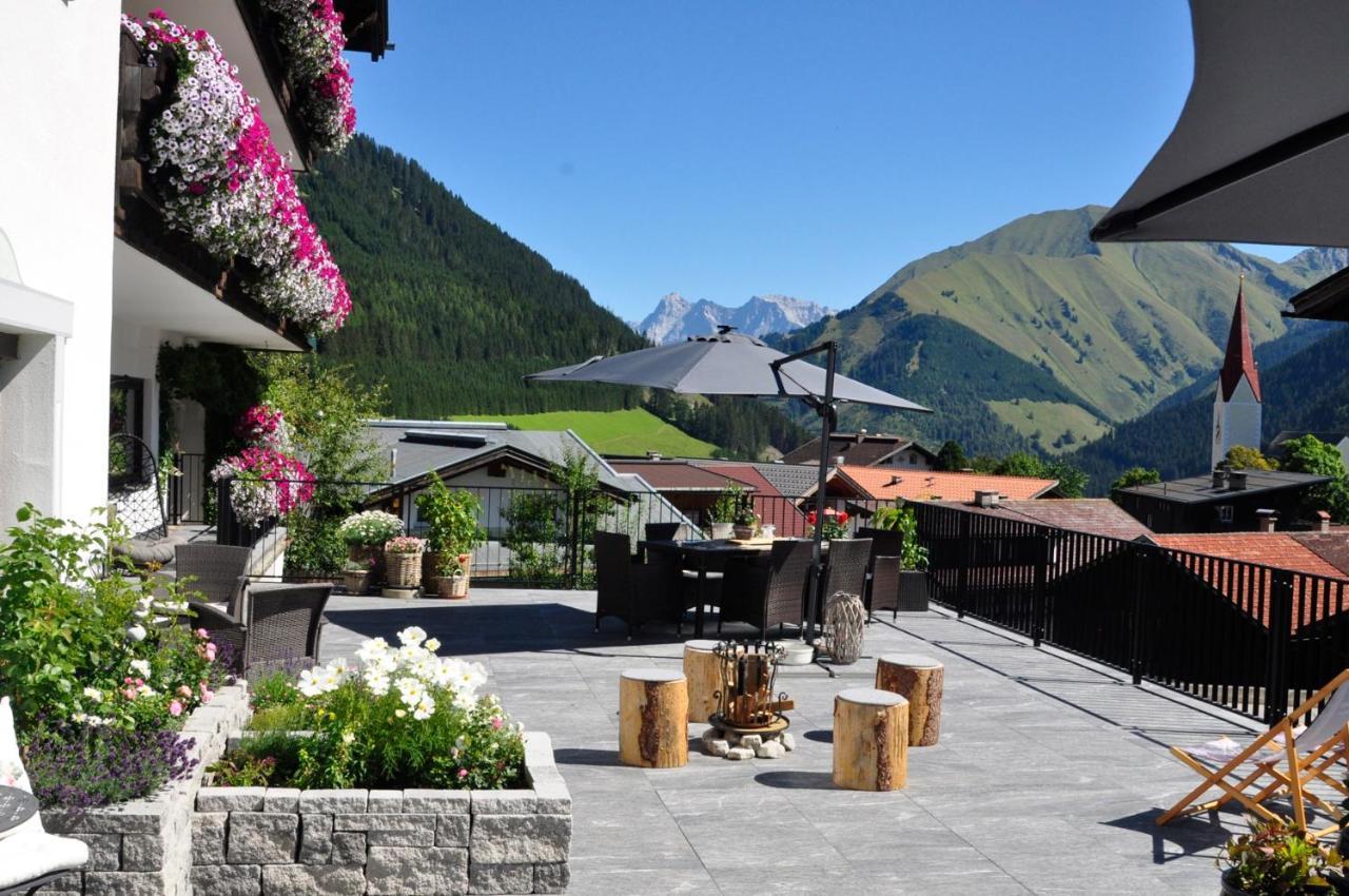 Alpen Apartments Austria Берванг Екстериор снимка