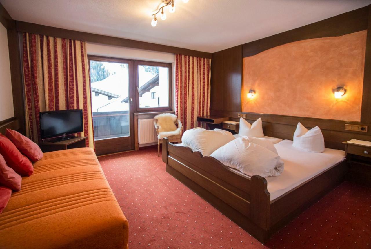 Alpen Apartments Austria Берванг Екстериор снимка