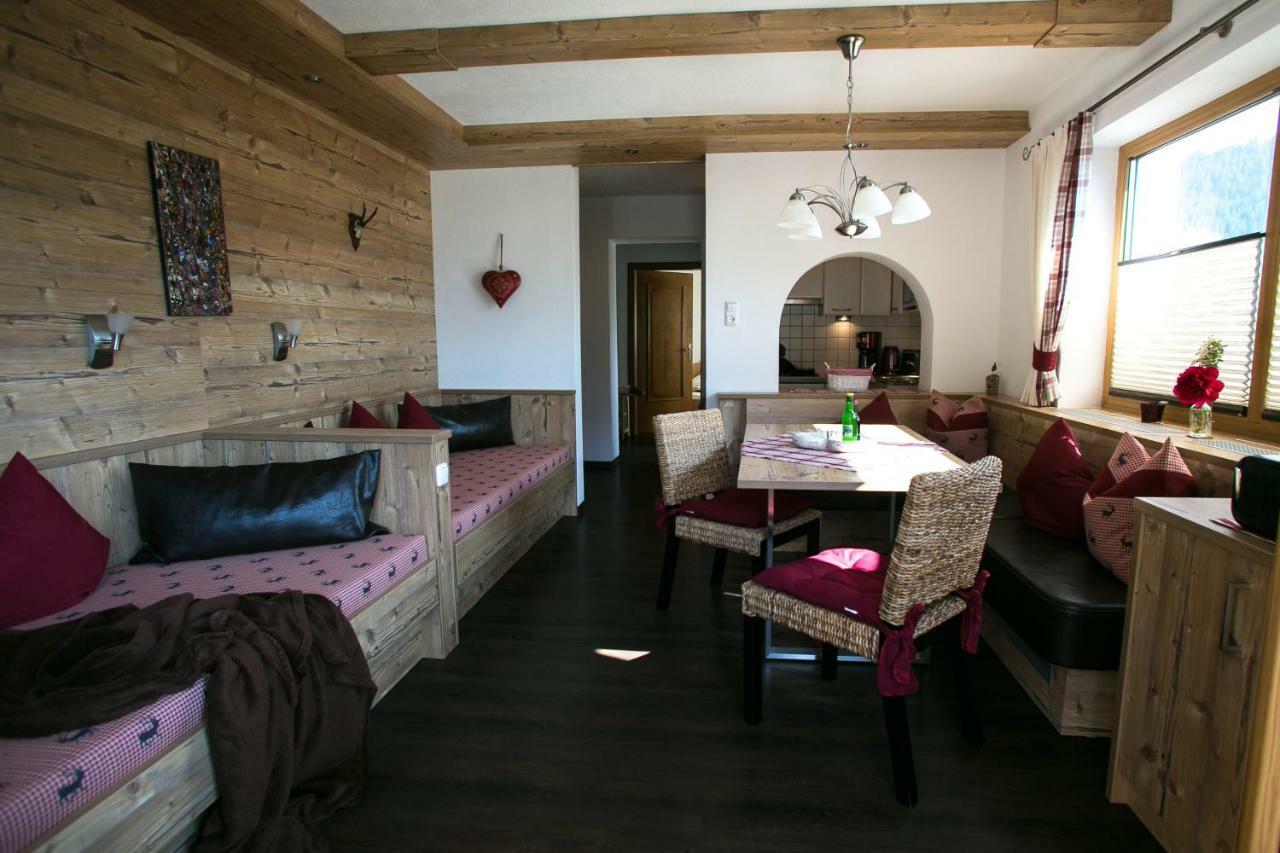 Alpen Apartments Austria Берванг Екстериор снимка